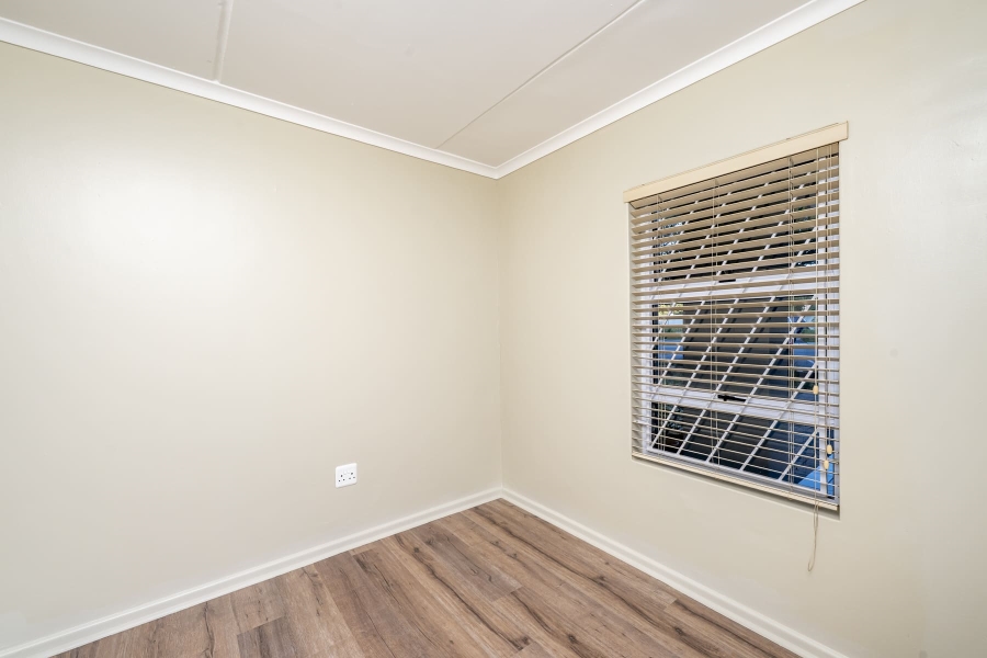 2 Bedroom Property for Sale in Buh Rein Estate Western Cape